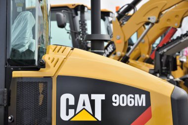 Caterpillar ağır ekipman araç ve logosu