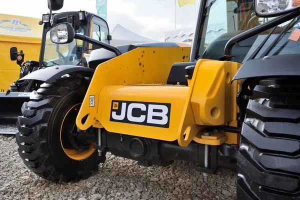 JCB veículo de equipamento pesado e logotipo — Fotografia de Stock