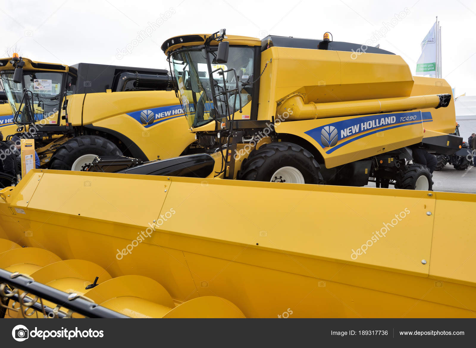 New Holland tractors — Stock Editorial Photo © _fla #189317736