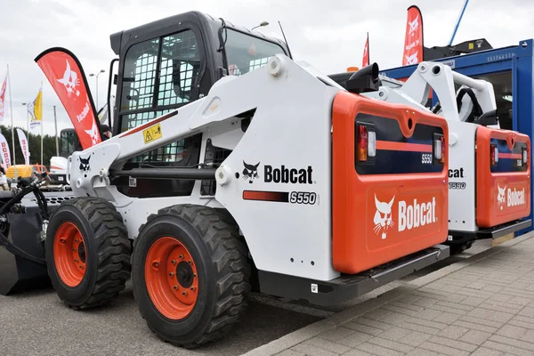Bobcat zware apparatuur voertuig en logo — Stockfoto