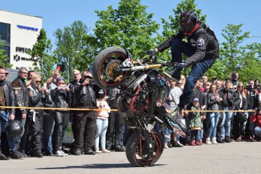 Bisikletçileri Baltık ülkelerinden gelen yıllık toplama