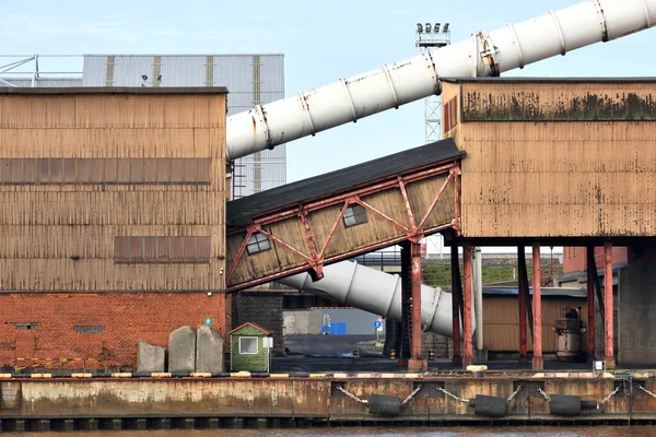 Landschaft aus Hafen und Hafen — Stockfoto