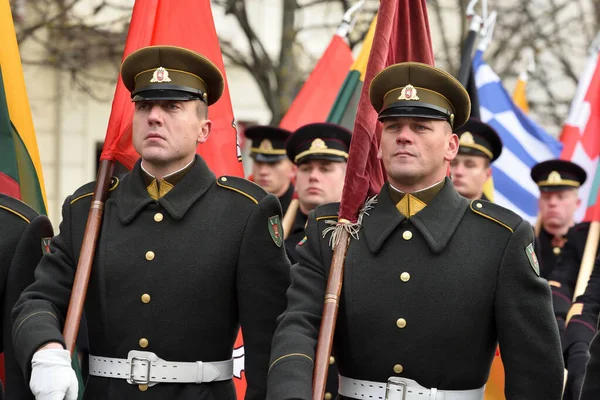 Soldaten bei Militärparade — Stockfoto