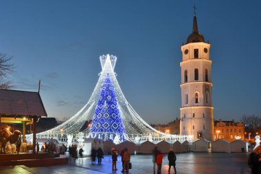 Vilnius 'ta Noel ağacı ve Noel pazarı