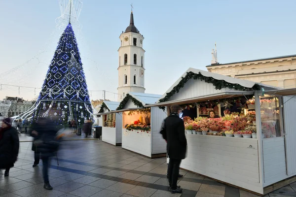 Arbre de Noël et marché de Noël à Vilnius — Photo