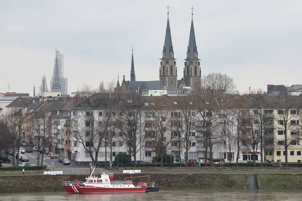 Bonn stad skyline från floden Rhen — Stockfoto