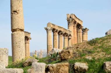 Ürdün 'ün Jerash kentindeki harabe Greko-Roma şehri Gerasa sütunları