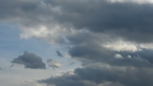 Σύννεφα Και Ουρανός Timelapse Λευκά Σύννεφα Blue Sky Πτήση Πάνω — Αρχείο Βίντεο