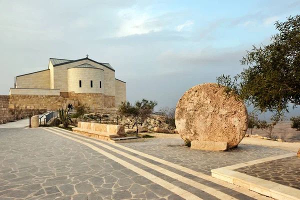 Basiliek Van Mozes Gedenkteken Van Mozes Bij Zonsondergang Berg Nebo — Stockfoto