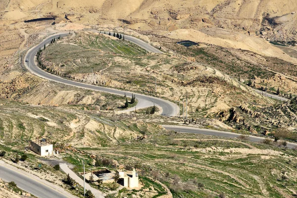 Wadi Mujib Nehri Üzerindeki Mujib Barajı Yakınlarındaki Dağda Kral Yolu — Stok fotoğraf