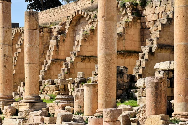 Columnas Muro Arruinada Ciudad Greco Romana Gerasa Jerash Jordania — Foto de Stock