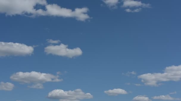 Time Lapse Cielo Azul Con Nubes Cúmulos — Vídeo de stock