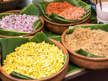 tavada kızartılmış pirinç noodle (Pad Tay madde)