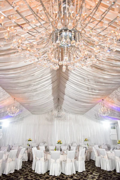 Decorated wedding hall — Stock Photo, Image