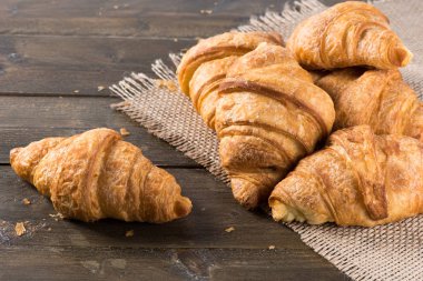 Kruvasan doğal ışık tablo