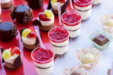 Kek bardak, destek doğal ışık tablo