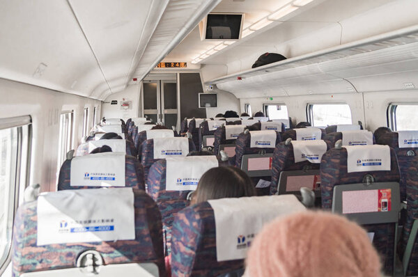 Внутри машины скоростного скоростного пулевого поезда CRH
