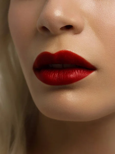 Labios Llenos Sexuales Brillo Rojo Labios Piel Mujer Boca Está — Foto de Stock