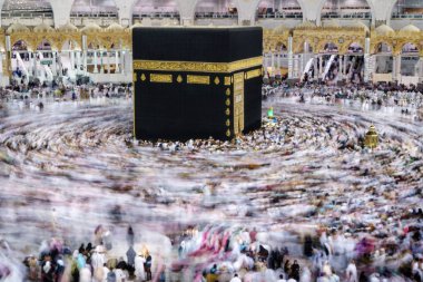 Dünya circumabulate (tavaf yanından gelen Müslümanlar Hacı)