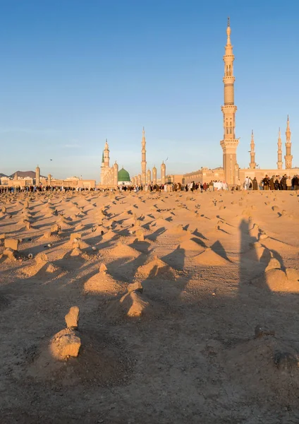 Мусульманское кладбище в мечети Набави в Медине . — стоковое фото