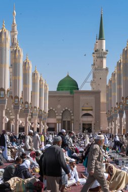 Müslümanların ibadet nabawi Camii, Medine, Suudi Arabistan için toplandı