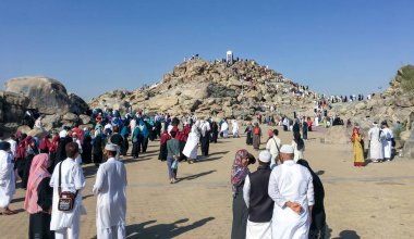 Mount Arafat of mercy (Jabal Rahmah) clipart