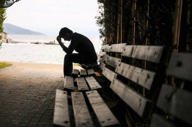 depresyon, teen depresyon, ağrı, acı, tünel.