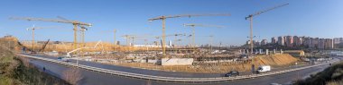 İnşaat alanında panoramik manzaralı.