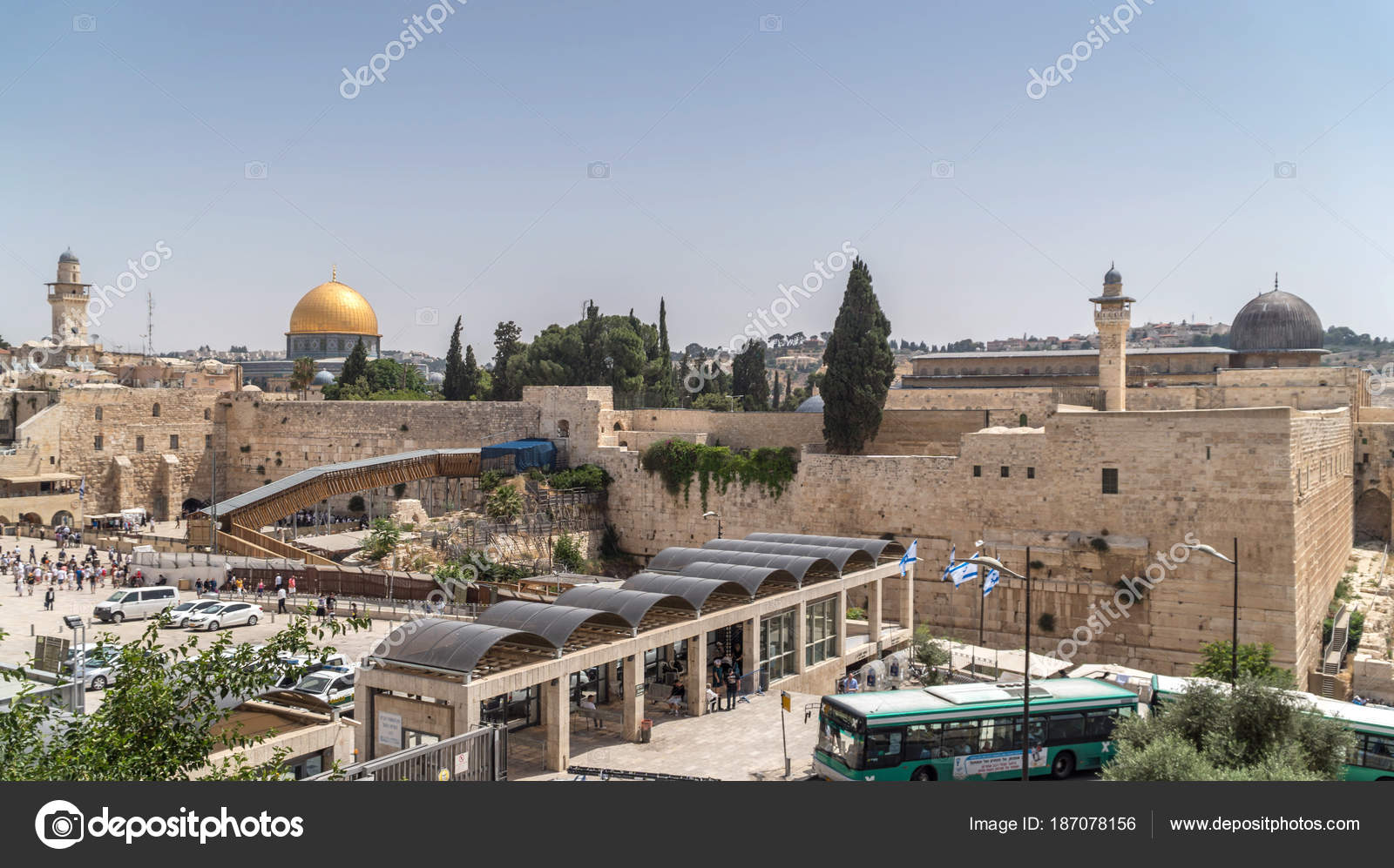 The Al Aqsa Mosque And Mosque Dome Of The Rock On The Temple Mo Stock Photo Image By C Ikurucan 187078156