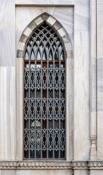 Eisengitterfenster — Stockfoto