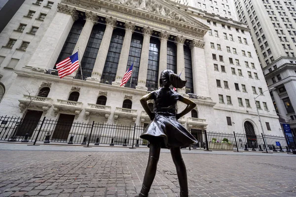 Nueva York Febrero 2020 Estatua Fearless Girl Pie Nueva Ubicación — Foto de Stock