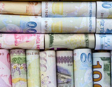 Farklı ülkelerin kağıt ve metal paraları