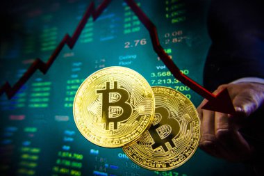 Sanal ekran başına Cryptocurrency krizi. Bitcoin ve Ethereum düşüyor.