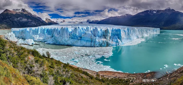 Ледник Перито-Морено в Национальном парке Лос-Гласиарес (Argentina ) — стоковое фото