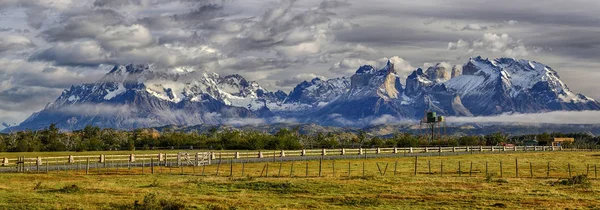 Cordillera del Paine - Torres del Paine N.P. (Patagonia, Chile) — Stockfoto