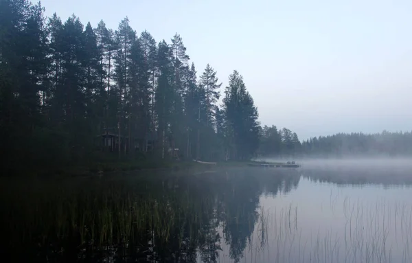 Weiße finnische Nächte, Natur und See — Stockfoto