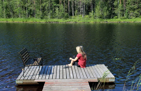 Young beautiful woman enjoy the nature of Finland — Stock Photo, Image