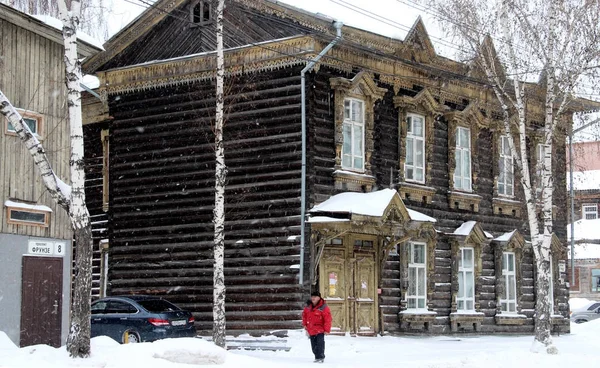 Traditional wooden carved Russian houses — Stock Image Traditional wooden carved Russian houses Royalty Free Stock Images
