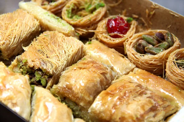 Mezcla de postre oriental baklava — Foto de Stock