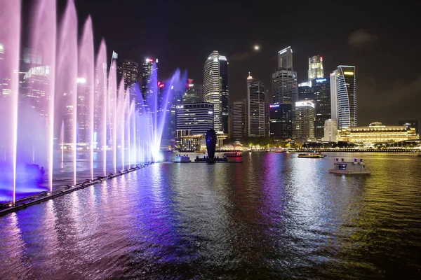 Singapur 2018 Laser Show Nabrzeżu Marina Bay Wieczorem Pokaz Laserowy — Zdjęcie stockowe