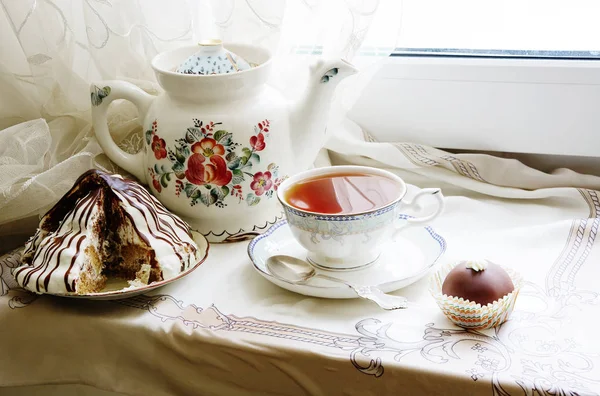 Stillleben Mit Teekuchen Tee Mit Kuchen Wirkt Stärkend Auf Den — Stockfoto