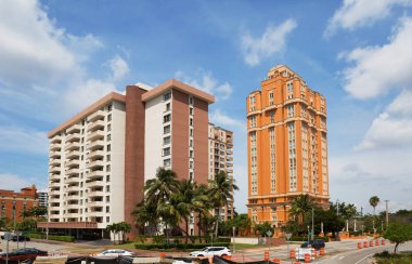 Miami, Amerika Birleşik Devletleri. Miami Güneydoğu Florida Atlantik kıyısında yer alan bir şehirdir. Miami Florida, ancak Amerika Birleşik Devletleri sadece ana çare bir bütün olarak değil.