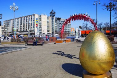 Moskova, Rusya, 04.09/2018, Bahar. Paskalya. Paskalya 2018 Moskova'da. Paskalya tüm Ortodoks Hıristiyanlar için uzun zamandır beklenen bir bayramdır. Moskova Paskalya için dekore edilmiştir.