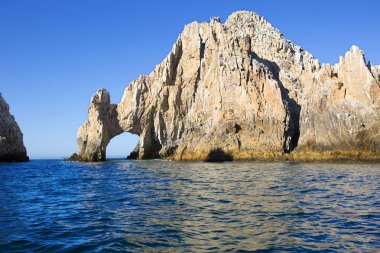 Meksika. Cabo San Lucas'Arch. Kaliforniya Yarımadası'nın güney ucunda bir dizi tuhaf şeklinin güzel kayalar yoğunlaşmıştır. El Arco rock Meksika'nın en ünlü doğal konumlar biridir. Cabo San Luc ikonik sembolü