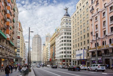 Madrid, İspanya, 02 / 11 / 2020, Gran Via Caddesi. İspanyolca 'da 