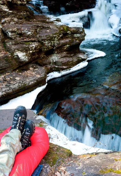 Vinter vattenfall Camping för helgen — Stockfoto