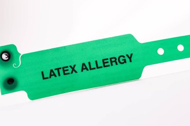 Beyaz Bileziğinde lateks alerjisi