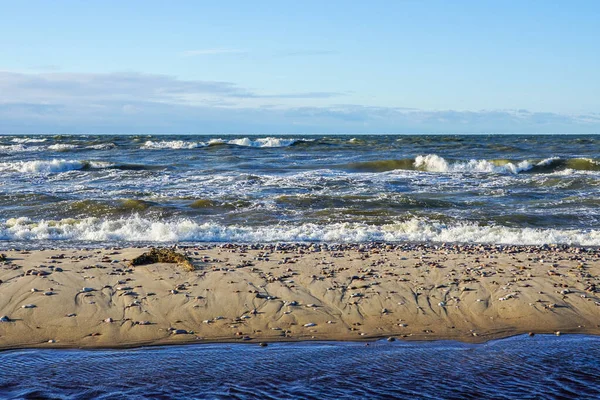 Mar Báltico Costa Pequena Foz Rio Mar Tempestuoso — Fotografia de Stock