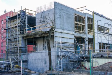 Katlama mekanizması ve kat kiriş inşaat alanı üzerine Beton kalıp