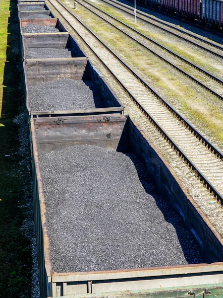 Bovenaanzicht Van Treinwagons Met Kolenlading Vorming Van Kolentreinen Een Goederendepot — Stockfoto